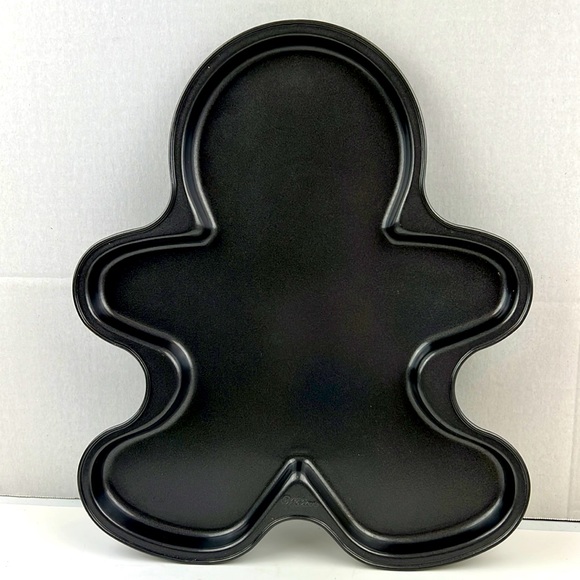 Wilton gingerbread cookie pan